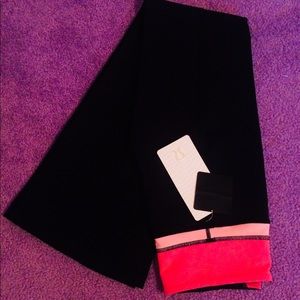 Brand new lululemon yoga pants